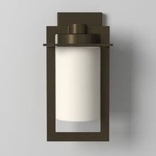 Load image into Gallery viewer, Colfax Outdoor Wall Light in Detail.