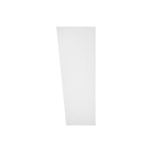 Load image into Gallery viewer, Cruz Outdoor Wall Light in Detail.