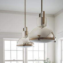 Load image into Gallery viewer, Nautique Pendant Light in dining room.