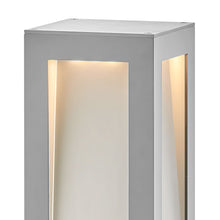 Load image into Gallery viewer, Taper LED Bollard in Detail.