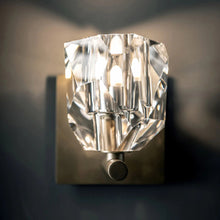 Load image into Gallery viewer, Gatsby Bath Wall Light in Detail.