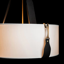 Load image into Gallery viewer, Saratoga Pendant Light in Detail.