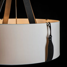 Load image into Gallery viewer, Saratoga Pendant Light in Detail.