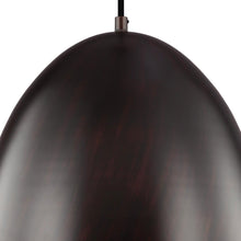 Load image into Gallery viewer, Hudson Street Pendant Light Detail.