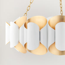 Load image into Gallery viewer, Banks Chandelier in Detail.