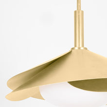Load image into Gallery viewer, Brookhaven Pendant Light in Detail.