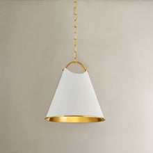 Load image into Gallery viewer, Burnbay Pendant Light in Detail.