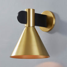 Load image into Gallery viewer, Cranston Wall Light in Detail.