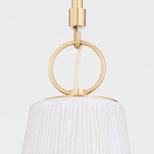 Load image into Gallery viewer, Dryden Pendant Light in Detail.