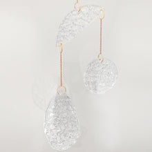 Load image into Gallery viewer, Gio Pendant Light in Detail.