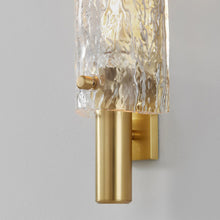 Load image into Gallery viewer, Harwich Wall Light in Detail.