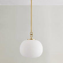 Load image into Gallery viewer, Ingels Pendant Light in Detail.