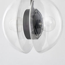 Load image into Gallery viewer, Kert Pendant Light in Detail.
