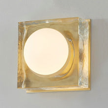 Load image into Gallery viewer, Mackay Square LED Wall Light in Detail.
