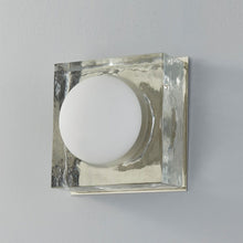 Load image into Gallery viewer, Mackay Square LED Wall Light in Detail.