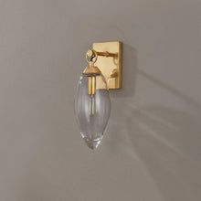 Load image into Gallery viewer, Nantucket Wall Light in Detail.