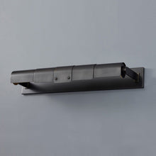 Load image into Gallery viewer, Oneonta Picture Light in Detail.