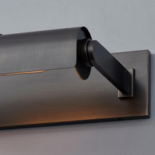 Load image into Gallery viewer, Oneonta Picture Light in Detail.