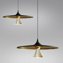 Load image into Gallery viewer, Ipno LED Pendant Light in Detail.
