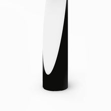 Load image into Gallery viewer, Ippolito LED Floor Lamp in Detail.