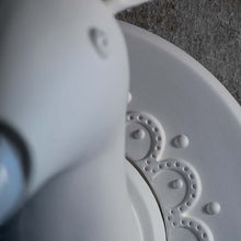 Load image into Gallery viewer, Marnin LED Wall Light in Detail.