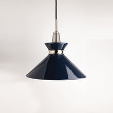 Load image into Gallery viewer, Kiki Pendant Light Detail.
