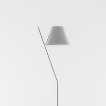 Load image into Gallery viewer, La Petite Floor Lamp in Detail.