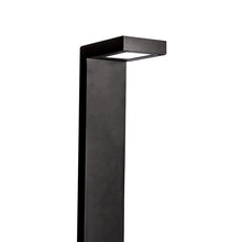 Load image into Gallery viewer, Ledge LED Path Light in Detail.