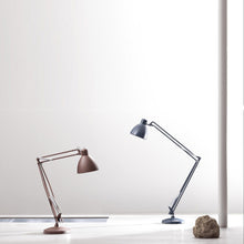 Load image into Gallery viewer, JJ Big LED Outdoor Floor Lamp in Detail.