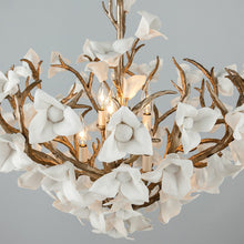 Load image into Gallery viewer, Lily Pendant Light in Detail.