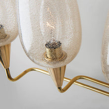 Load image into Gallery viewer, Longmont Bath Vanity Light in Detail.