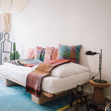 Load image into Gallery viewer, Funiculi S Table Lamp in living room.