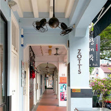 Load image into Gallery viewer, Acqua Indoor / Outdoor Ceiling Fan in living room.
