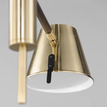 Load image into Gallery viewer, Carlo LED Chandelier in Detail.