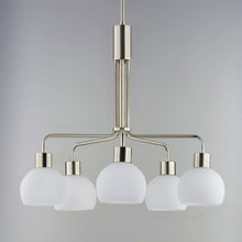 Load image into Gallery viewer, Coraline Chandelier in Detail.