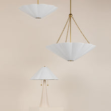 Load image into Gallery viewer, Alana Pendant Light in Detail.