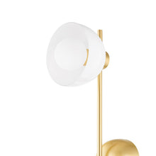 Load image into Gallery viewer, Belle Wall Light in Detail.
