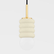 Load image into Gallery viewer, Bibi Pendant Light in Detail.