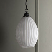 Load image into Gallery viewer, Haisley Pendant Light in Detail.