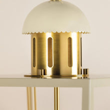 Load image into Gallery viewer, June Pendant Light in Detail.