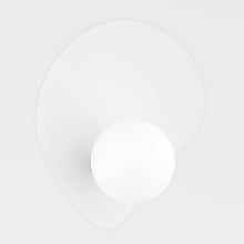 Load image into Gallery viewer, Leni Wall Light in Detail.