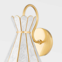Load image into Gallery viewer, Lyra Wall Light in Detail.