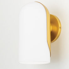 Load image into Gallery viewer, Mabel Bath Wall Light in Detail.