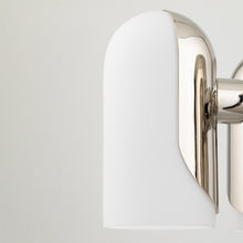 Load image into Gallery viewer, Mabel Pendant Light in Detail.