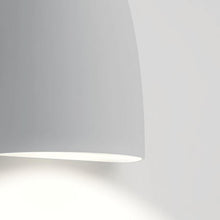 Load image into Gallery viewer, Molla Outdoor LED Wall Light in Detail.