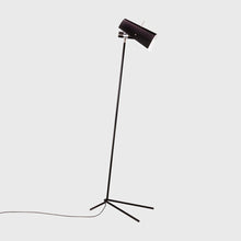 Load image into Gallery viewer, Claritas Floor Lamp in Detail.