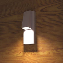 Load image into Gallery viewer, Peak Outdoor LED Wall Light in Detail.