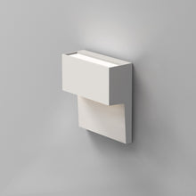 Load image into Gallery viewer, Piano LED Wall Light in White (13W/3000K).