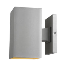 Load image into Gallery viewer, Pohl Outdoor Wall Light in Detail.