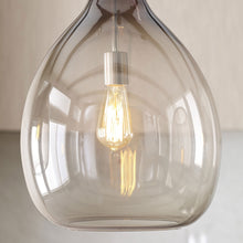 Load image into Gallery viewer, Quinton Pendant Light Detail.